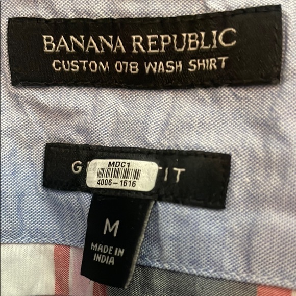 Banana Republic Blue and Pink Casual Button Down Shirt - Picture 2 of 4